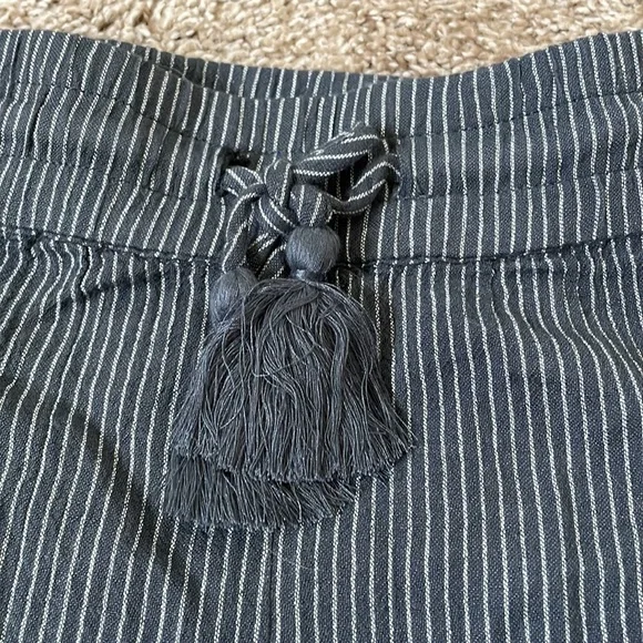 NWT Roxy Shorts size medium - Picture 3 of 5